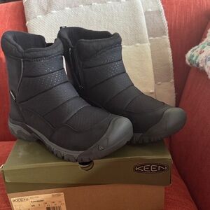 Women’s Keen Hoodoo III Zip Up Boot Style 1017732- Size 7